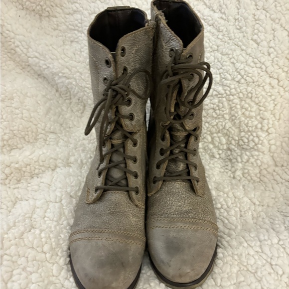Steve Madden gray boots - Picture 1 of 6
